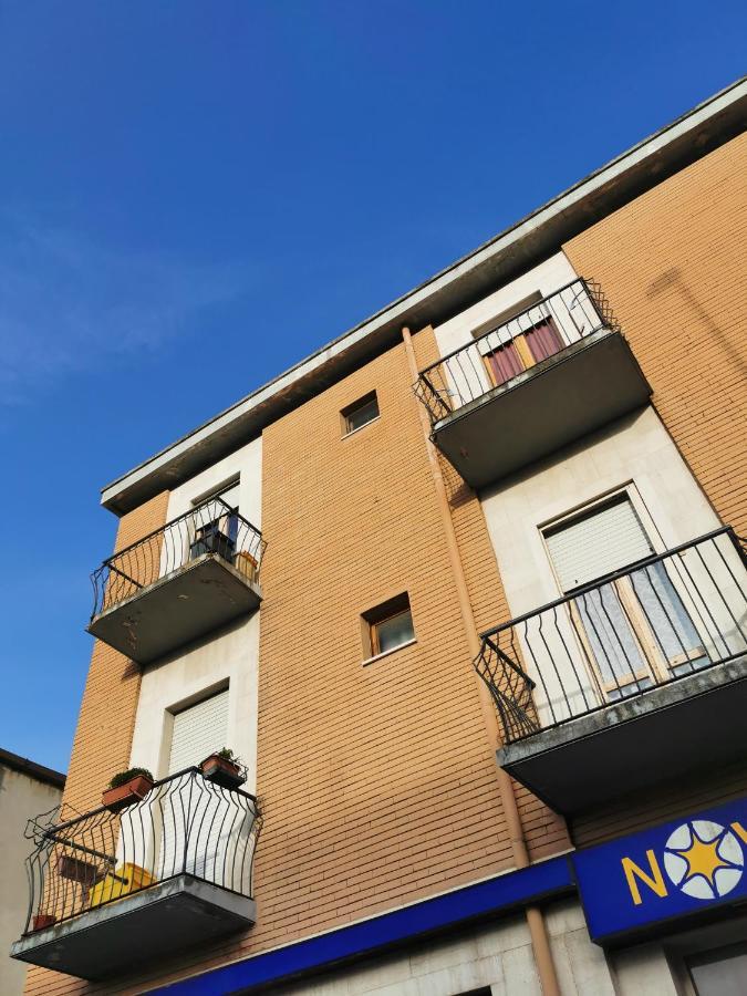 A Serenai - Elegante Appartamento In Centro Oristano Exterior photo